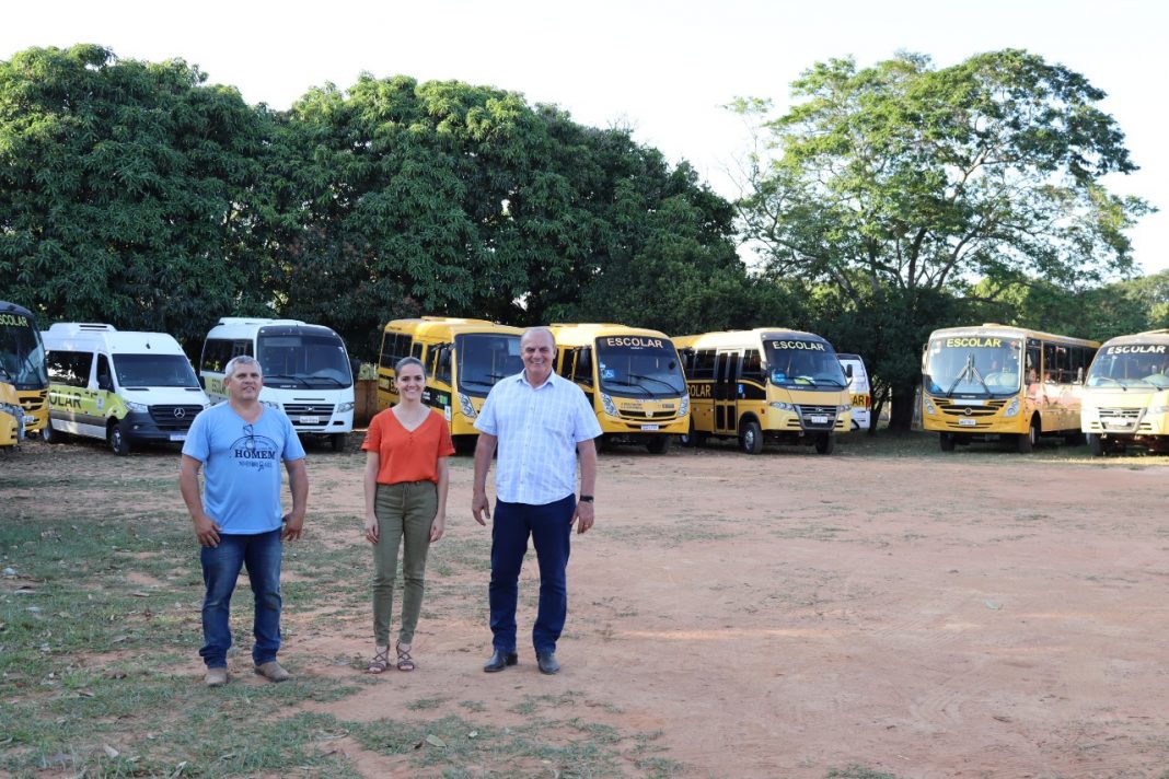 Prefeito Neco anuncia frota do transporte escolar toda revisada e pronta para rodar nesta terça-feira